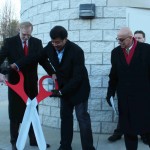 Dr. Neil deGrasse Tyson at the ribbon cutting of SIUE's new observatory